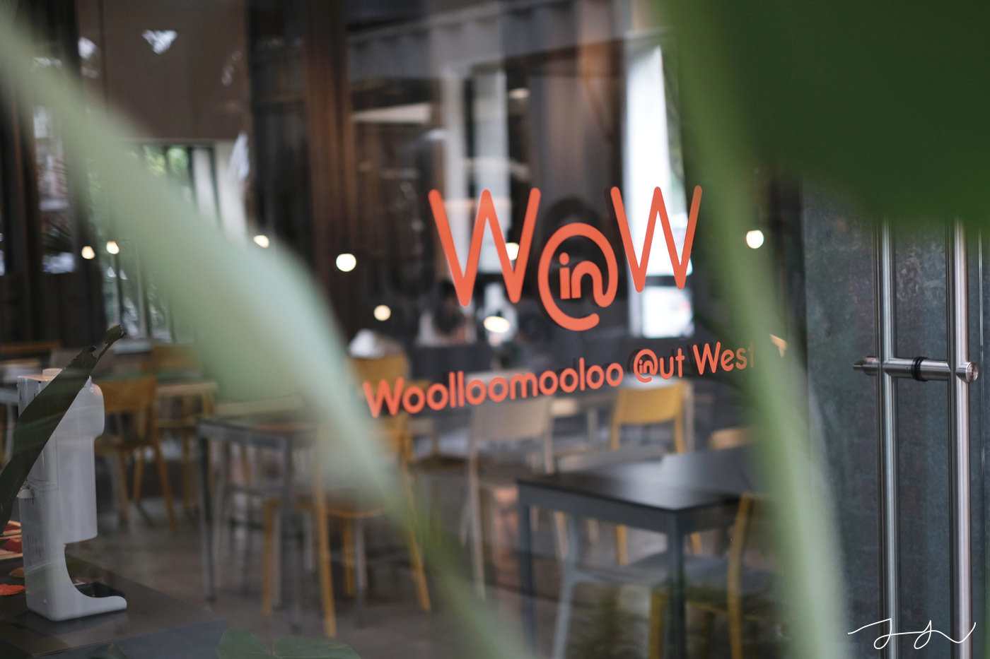 Woolloomooloo+in out West