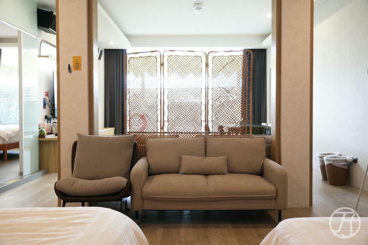 雅薇漫旅行館凱御旅店,南投名間親子住宿,超大空間入住享KTV歡唱,還有戶外戲水池可以玩水消暑 - 第19張圖