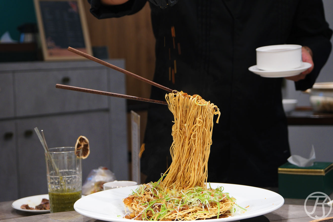 如嫣私廚飛天牛筋廣炒麵·烏魚子