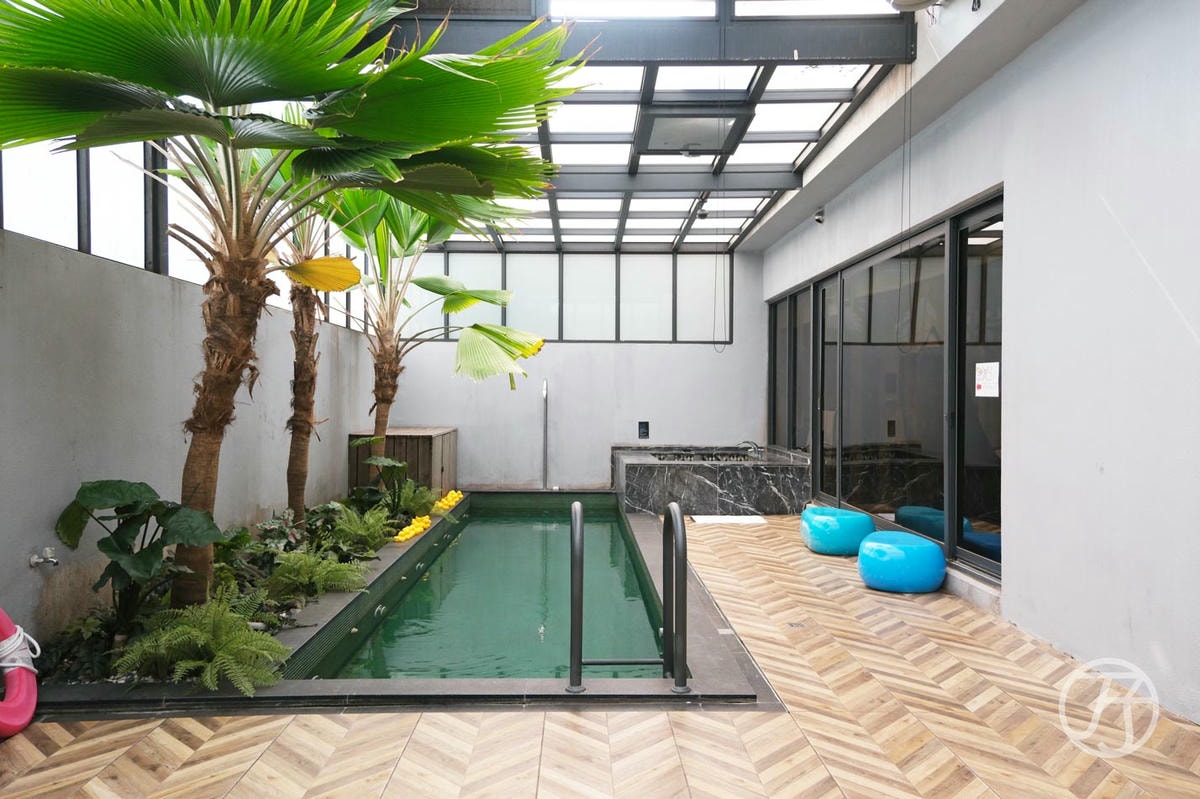 琺何精品旅館 ,新竹東區汽車旅館,入住享戶外泳池與烤肉空間,還有KTV設備可以盡情歡唱聚會 - 第1張圖