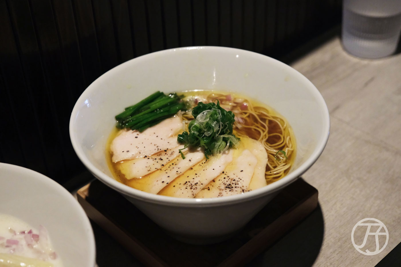 彰化華宿文旅,彰化市住宿推薦,融入磚瓦打造質感住宿環境,帶你輕鬆探索彰化秘境旅行景點 - 第105張圖 雁歸雞湯拉麵店