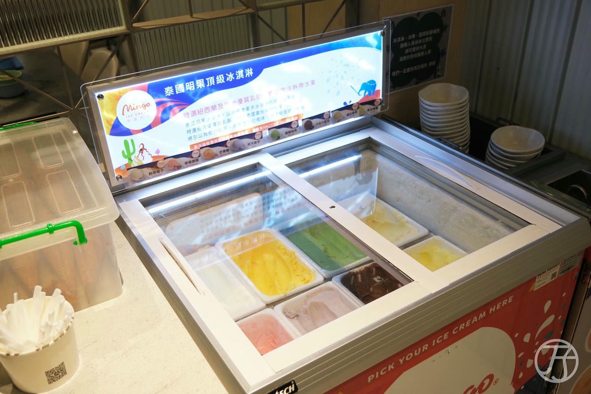 阿米石頭火鍋 army hotpot,全台防彈少年團粉絲集結,台中必吃爆炒火燒石頭火鍋,還有豐富BTS官方周邊收藏可以朝聖 - 第18張圖