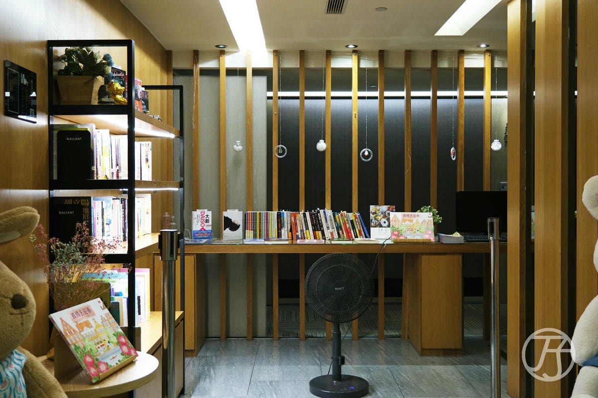 旅居文旅亞灣館,高雄三多商圈飯店,入住享一泊一食,還有舒適交誼大廳可以享用免費咖啡點心 - 第6張圖