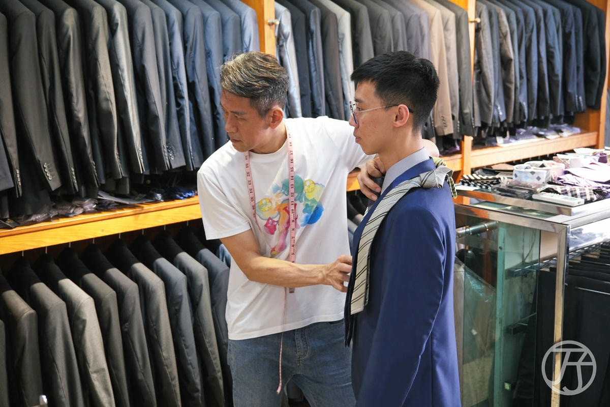 舒克登企業有限公司，在地老店專業服務，台南西裝專業西服推薦