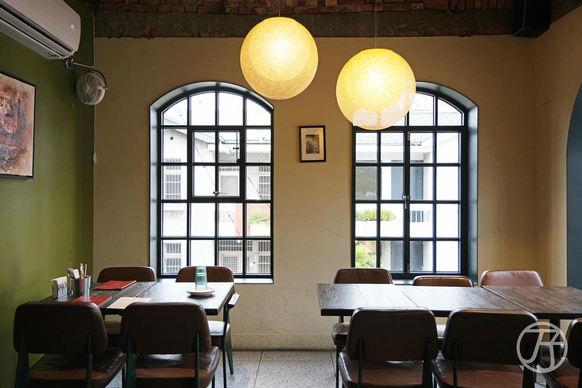 台中美式餐廳 紅盒子店面環境