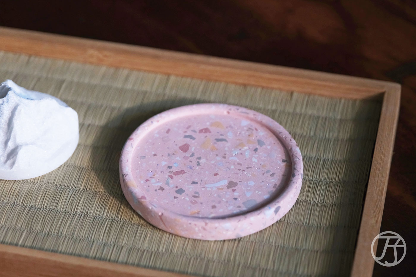 花蓮設計品牌推薦,Bian Jiao 邊邊角角,選用花蓮天然石材與再生石泥製作,山形擴香座打造你的生活儀式感 - 第7張圖