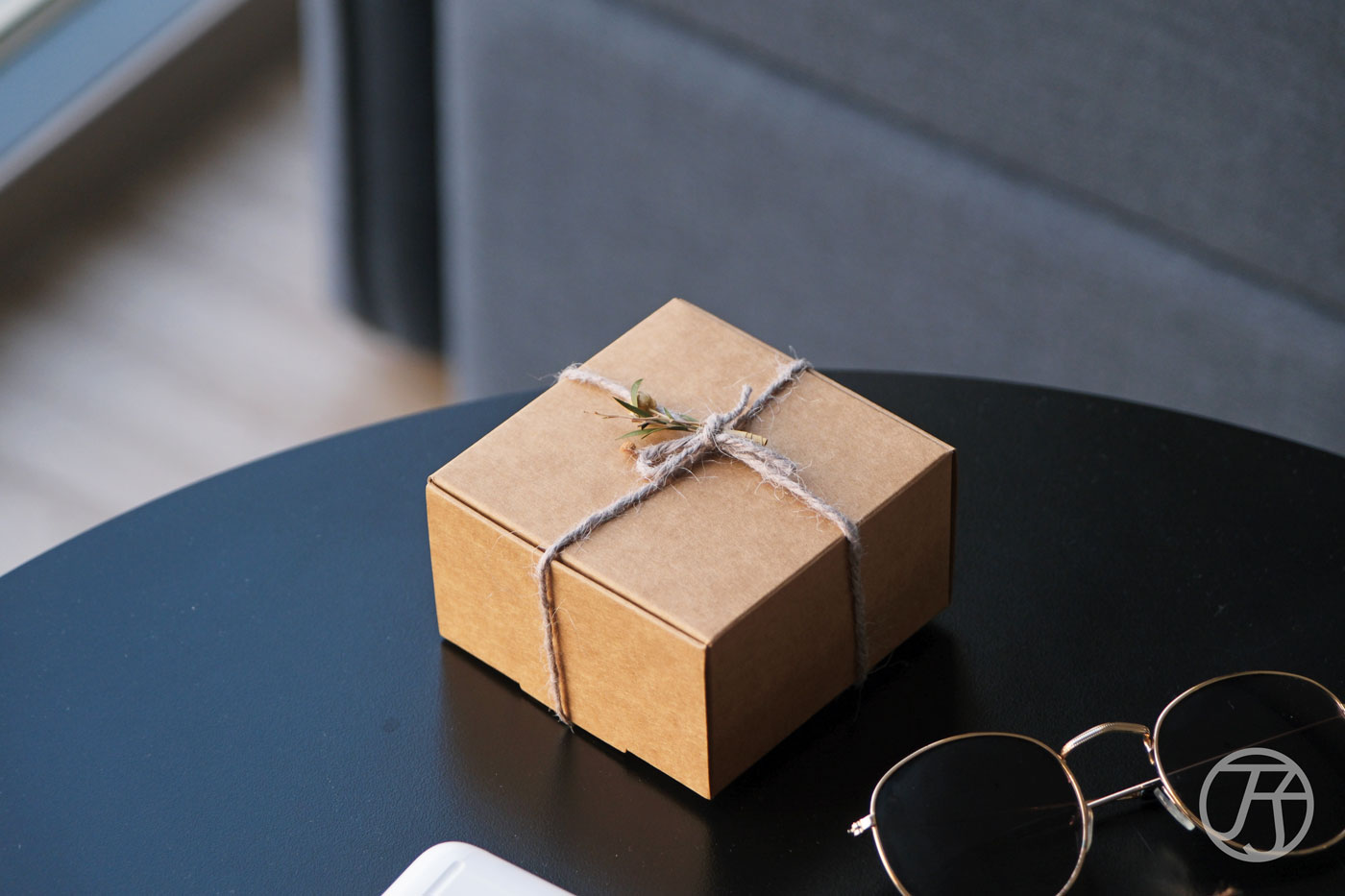 花蓮設計品牌推薦,Bian Jiao 邊邊角角,選用花蓮天然石材與再生石泥製作,山形擴香座打造你的生活儀式感 - 第2張圖 花蓮設計品牌Bian Jiao 邊邊角角