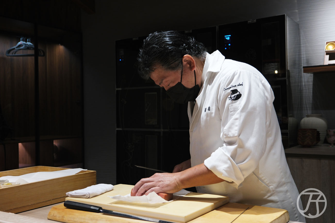 台中無菜單日本料理推薦,船艙せんしつ,日本米其林二星料理長池田剛坐鎮,41年以上日本料理職人經驗,開創台中正宗懷石料理饗宴 - 第2張圖 台中無菜單日本料理 船艙せんしつ 台中懷石料理