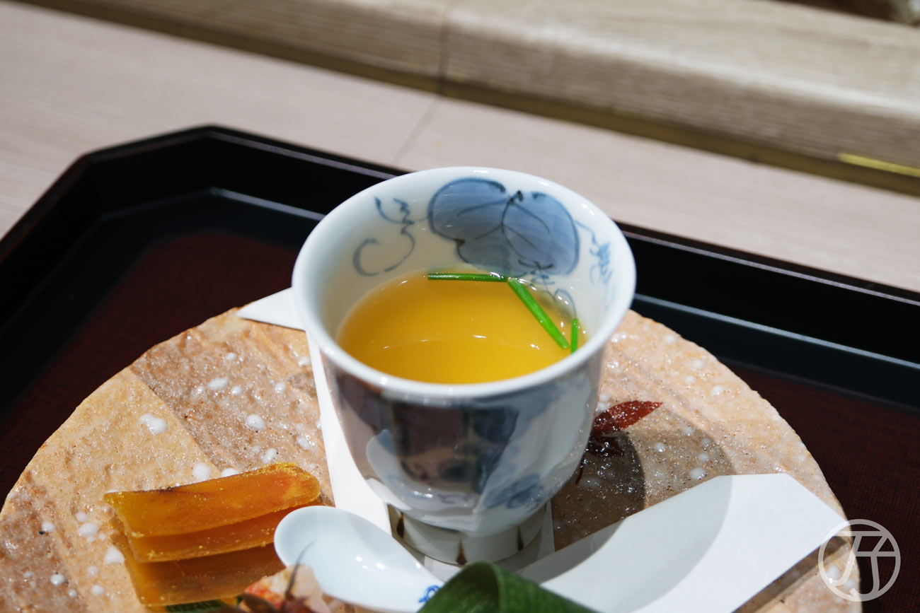 船艙せんしつ 台中懷石料理 甲魚金羽蒸