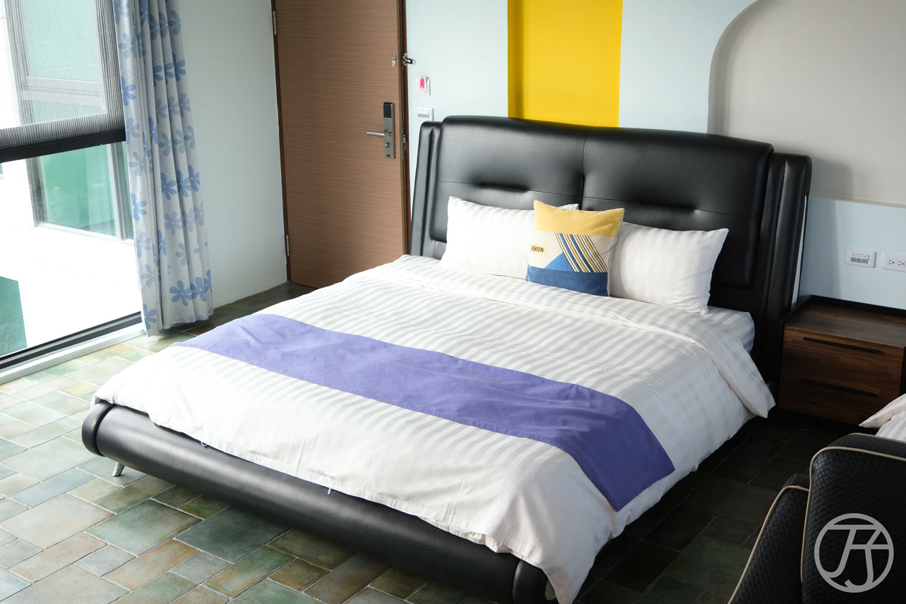 恆春住宿推薦，天水月民宿開箱心得，房間寬敞還有游泳池與烤肉區，恆春商圈開車只要五分鐘