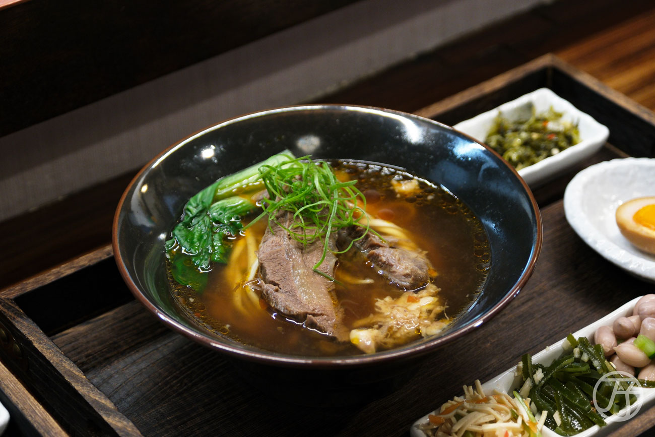 台北萬華美食推薦,雲水食堂,榮獲2025年臺北國際牛肉麵節金牌獎與銅牌獎雙認證,日韓旅客也愛上的台北三代牛肉麵美味 - 第17張圖 台北萬華美食推薦 雲水食堂 紅燒牛肉麵