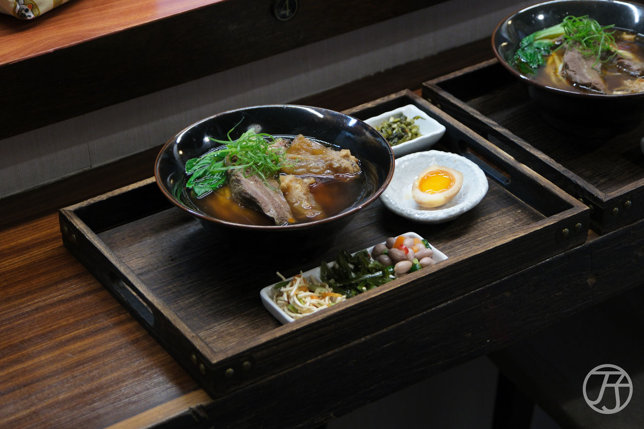 台北萬華美食推薦,雲水食堂,榮獲2025年臺北國際牛肉麵節金牌獎與銅牌獎雙認證,日韓旅客也愛上的台北三代牛肉麵美味 - 第26張圖 台北萬華美食推薦 雲水食堂 半筋半肉牛肉麵