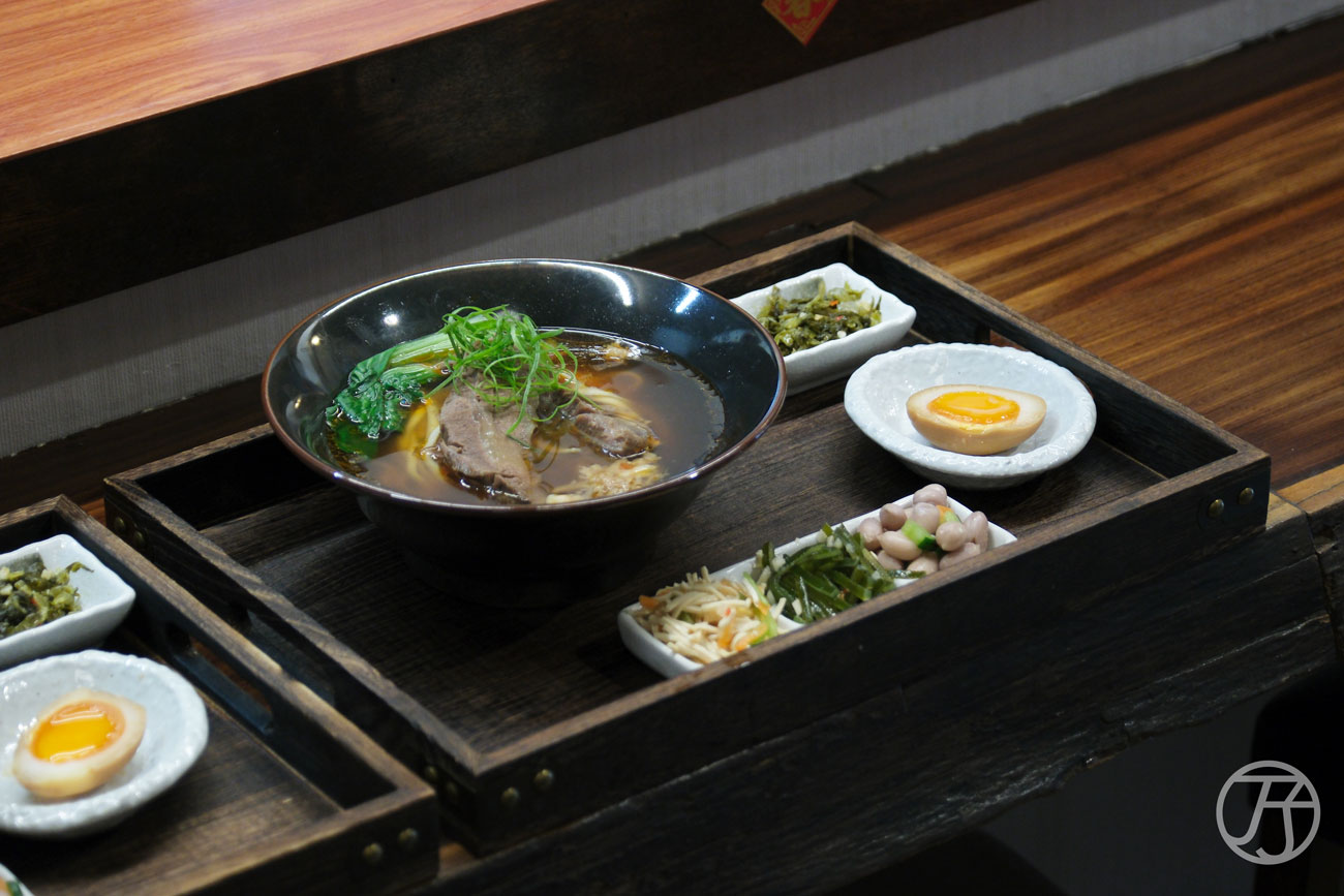 台北萬華美食推薦,雲水食堂,榮獲2025年臺北國際牛肉麵節金牌獎與銅牌獎雙認證,日韓旅客也愛上的台北三代牛肉麵美味 - 第16張圖 台北萬華美食推薦,雲水食堂,榮獲2025年臺北國際牛肉麵節金牌獎與銅牌獎雙認證,日韓旅客也愛上的台北三代牛肉麵美味