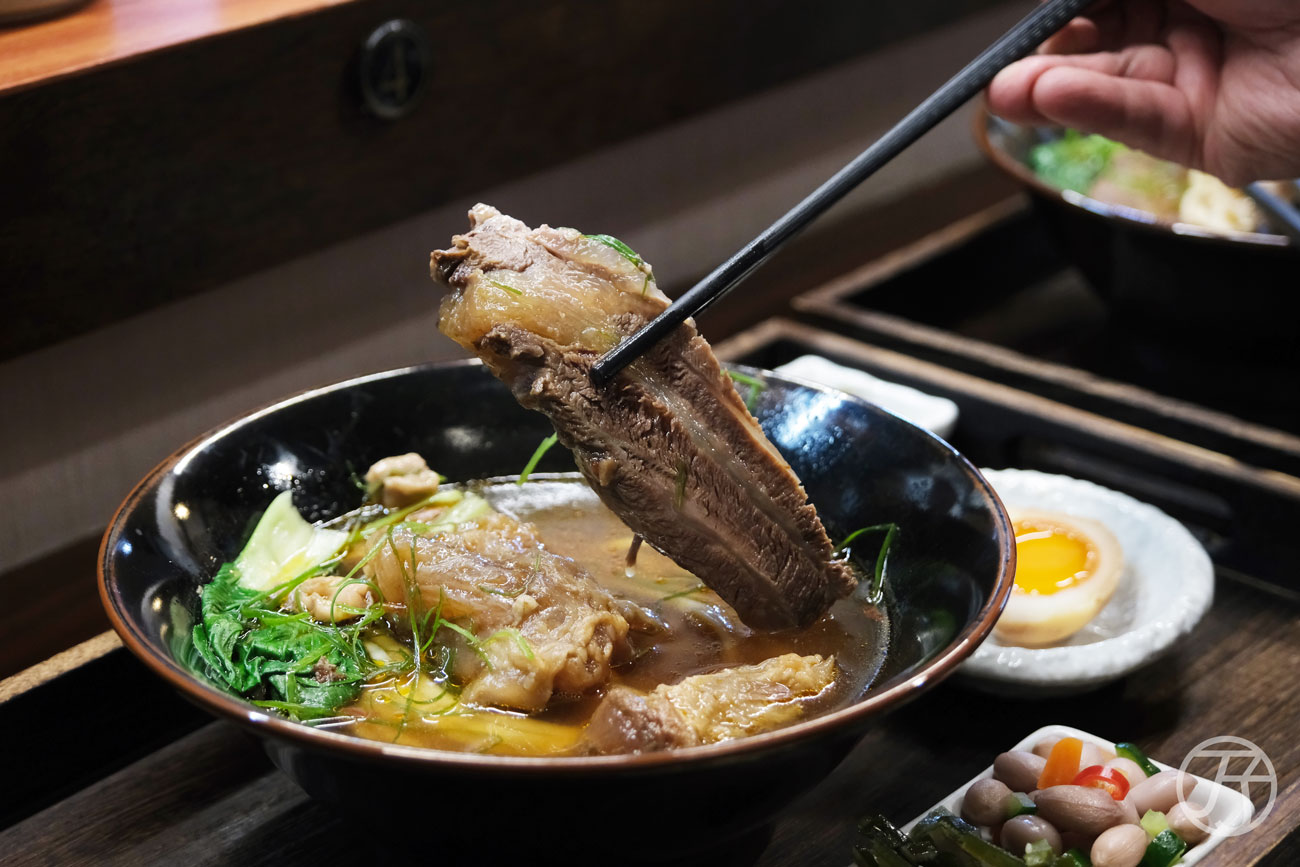 台北萬華美食推薦,雲水食堂,榮獲2025年臺北國際牛肉麵節金牌獎與銅牌獎雙認證,日韓旅客也愛上的台北三代牛肉麵美味 - 第29張圖 台北萬華美食推薦 雲水食堂 半筋半肉牛肉麵