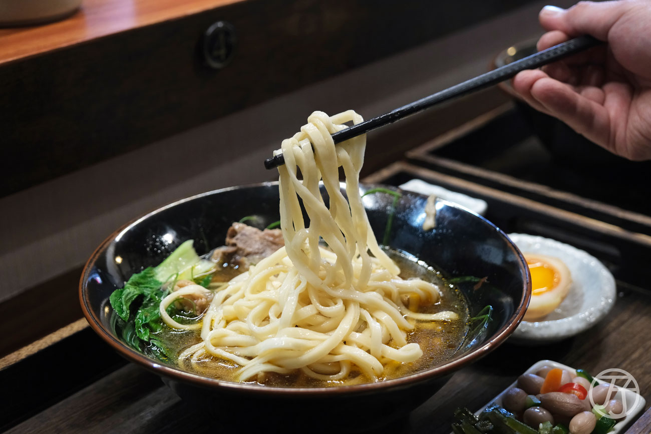 台北萬華美食推薦,雲水食堂,榮獲2025年臺北國際牛肉麵節金牌獎與銅牌獎雙認證,日韓旅客也愛上的台北三代牛肉麵美味 - 第28張圖 台北萬華美食推薦 雲水食堂 半筋半肉牛肉麵