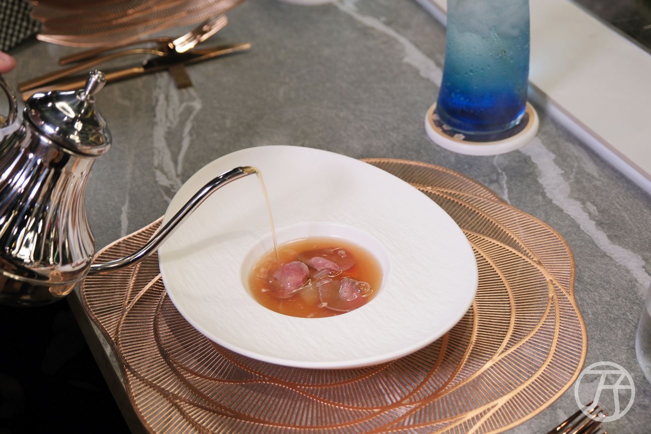 高雄無菜單鐵板燒料理 明水然大立店牛肉湯