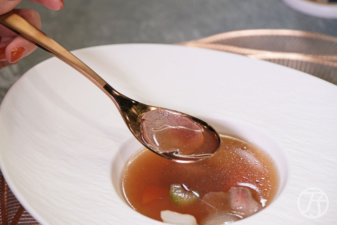 高雄無菜單鐵板燒料理 明水然大立店牛肉湯