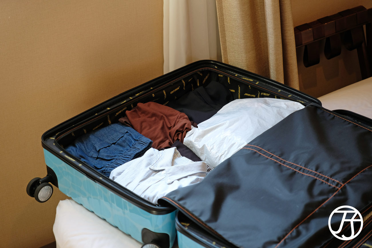 CENTURION 百夫長大海魚29吋旅行箱