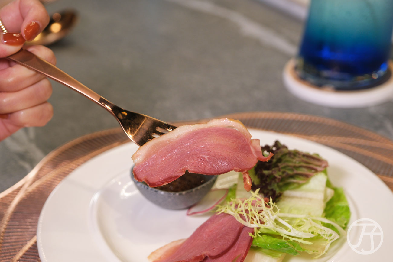 高雄無菜單鐵板燒料理 明水然大立店燻鴨沙拉