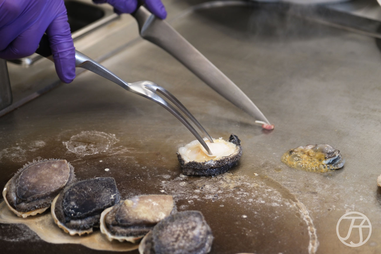 台灣唯一頂級鐵板燒界五度獲選「全台十大頂級鐵板燒」殊榮,台北來的高CP值無菜單鐵板燒,高貴不貴,2,000有找,小資族大享受,高雄明水然大立店開箱 - 第46張圖 高雄無菜單鐵板燒料理 明水然大立店海鮮拼盤