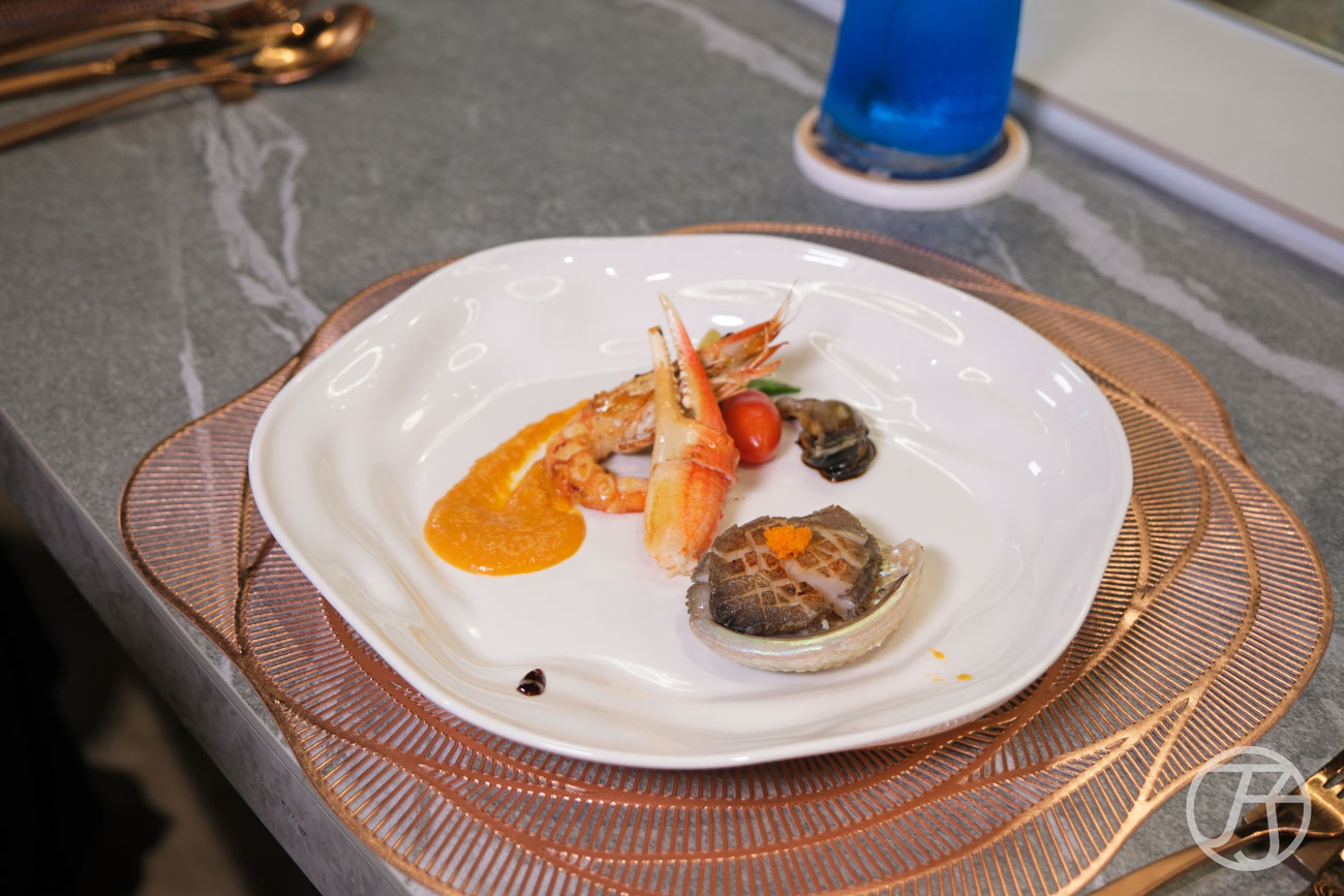 台灣唯一頂級鐵板燒界五度獲選「全台十大頂級鐵板燒」殊榮,台北來的高CP值無菜單鐵板燒,高貴不貴,2,000有找,小資族大享受,高雄明水然大立店開箱 - 第47張圖 高雄無菜單鐵板燒料理 明水然大立店海鮮拼盤