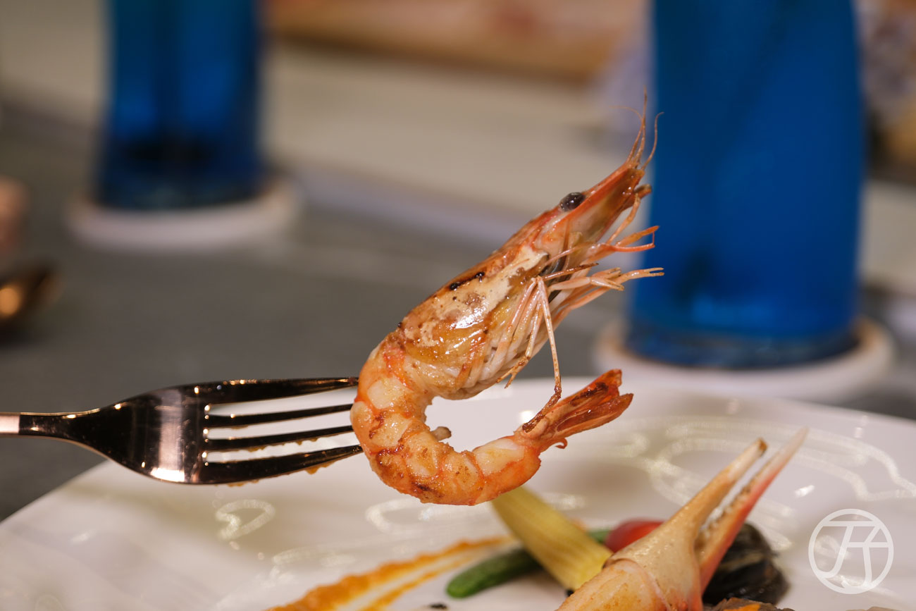 台灣唯一頂級鐵板燒界五度獲選「全台十大頂級鐵板燒」殊榮,台北來的高CP值無菜單鐵板燒,高貴不貴,2,000有找,小資族大享受,高雄明水然大立店開箱 - 第49張圖 高雄無菜單鐵板燒料理 明水然大立店海鮮拼盤