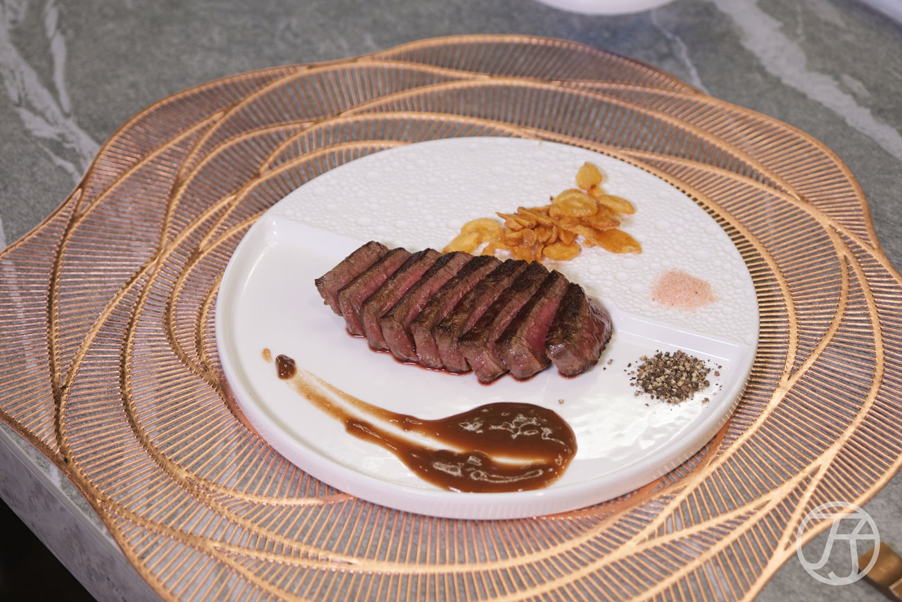 台灣唯一頂級鐵板燒界五度獲選「全台十大頂級鐵板燒」殊榮,台北來的高CP值無菜單鐵板燒,高貴不貴,2,000有找,小資族大享受,高雄明水然大立店開箱 - 第59張圖 高雄無菜單鐵板燒料理 明水然大立店紐西蘭菲力牛