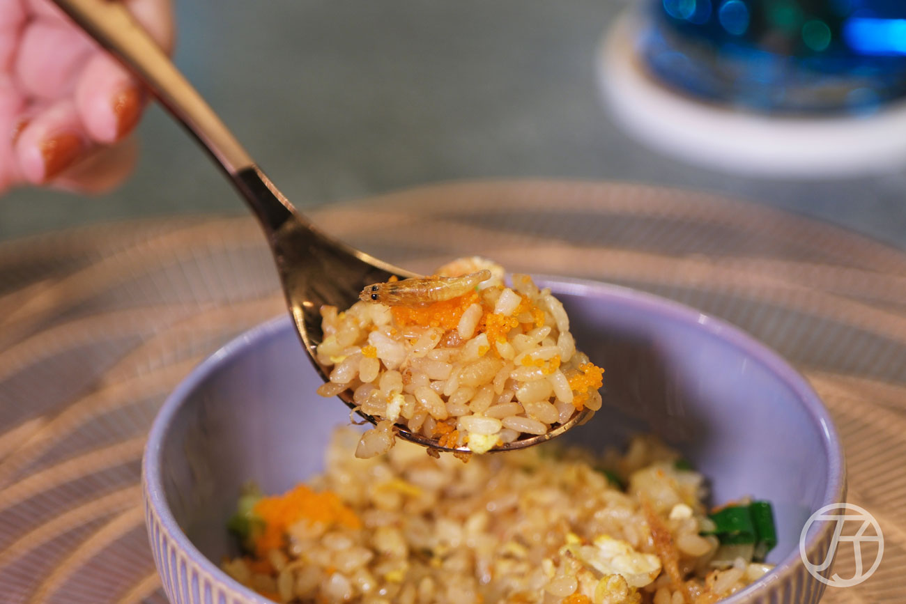 台灣唯一頂級鐵板燒界五度獲選「全台十大頂級鐵板燒」殊榮,台北來的高CP值無菜單鐵板燒,高貴不貴,2,000有找,小資族大享受,高雄明水然大立店開箱 - 第64張圖 高雄無菜單鐵板燒料理 明水然大立店炒飯