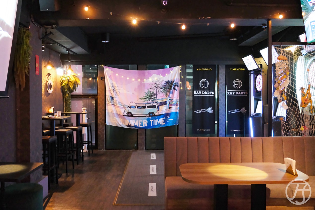 台北西門酒吧推薦RayDarts.Taipei bar店面環境