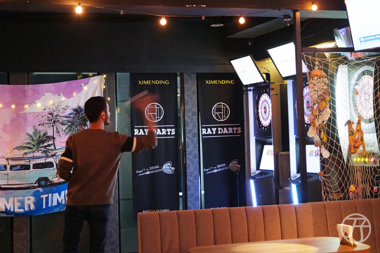 台北西門酒吧推薦RayDarts.Taipei bar店面環境