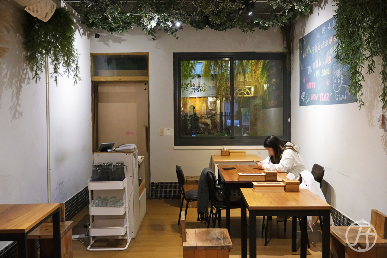 台中逢甲義大利麵店 山終小鄰義大利麵專賣