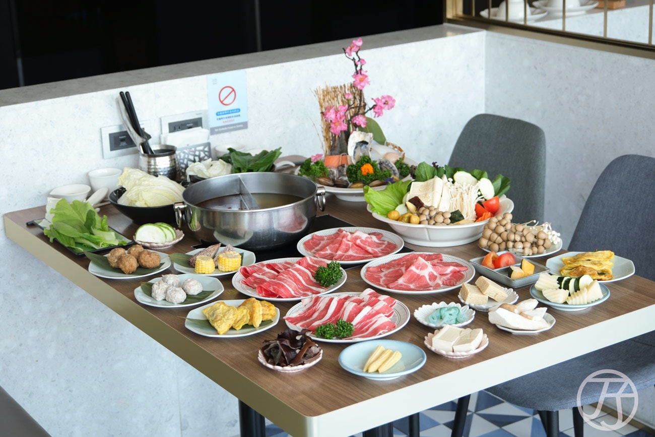 高雄福華大飯店,Smile One 精緻涮涮鍋全新升級登場!新推出涮涮鍋吃到飽方案只要680元,還享30樓無敵景觀 - 第82張圖 高雄福華大飯店,Smile One 精緻涮涮鍋全新升級登場!新推出涮涮鍋吃到飽方案只要680元,還享30樓無敵景觀
