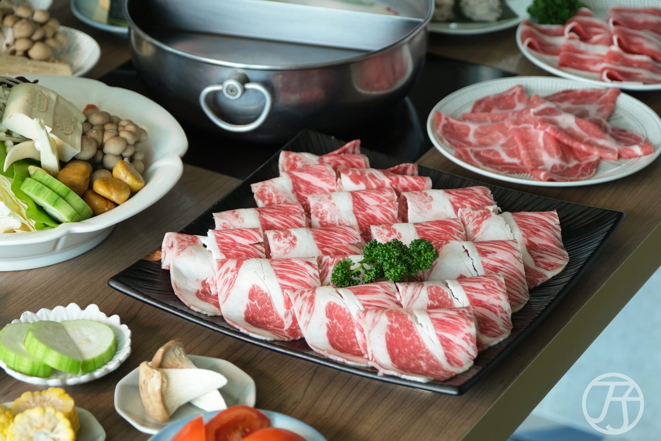 高雄福華大飯店,Smile One 精緻涮涮鍋全新升級登場!新推出涮涮鍋吃到飽方案只要680元,還享30樓無敵景觀 - 第36張圖 高雄福華大飯店 Smile One 精緻涮涮鍋美國Prime無骨牛小排