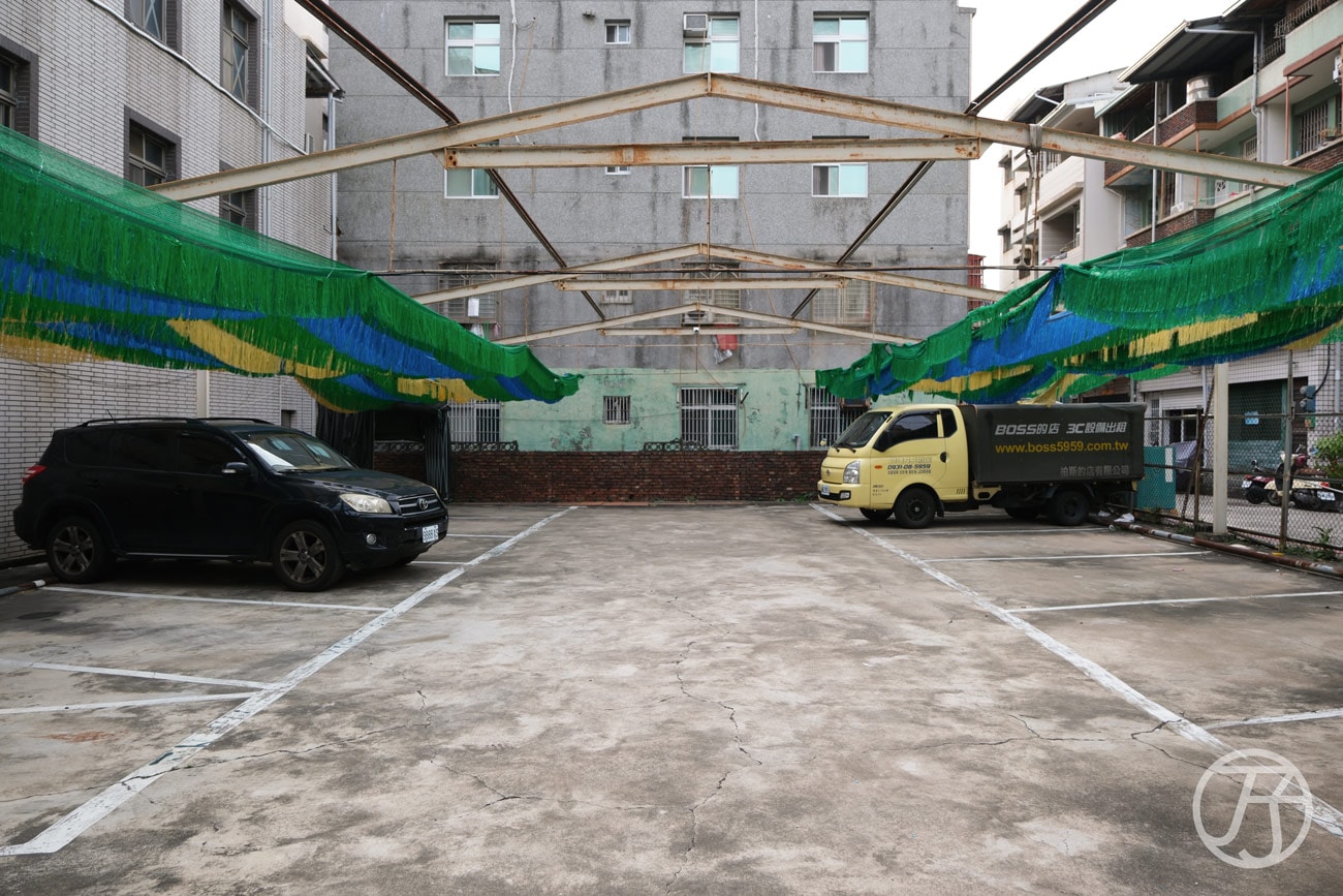 高雄火車站住宿 麗晴商旅停車場