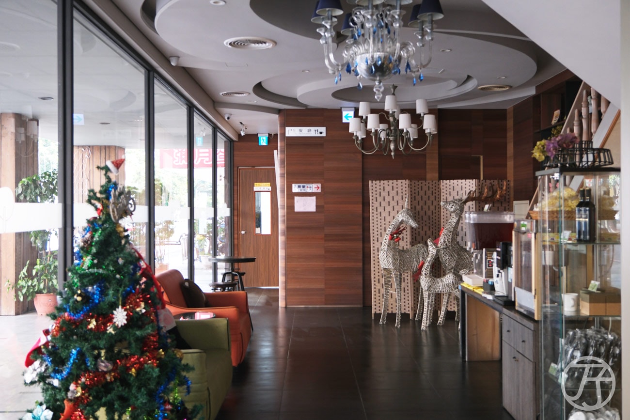 CP值超高高雄商旅開箱,麗馨精品商旅七賢館,平日入住一千二有找,享一泊一食早餐服務 - 第1張圖 高雄商旅推薦 麗馨精品商旅七賢館