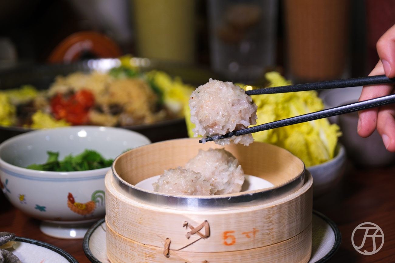台北正宗港式雞煲 如嫦卜卜蜆．港式雞煲 蒸手作珍珠丸子
