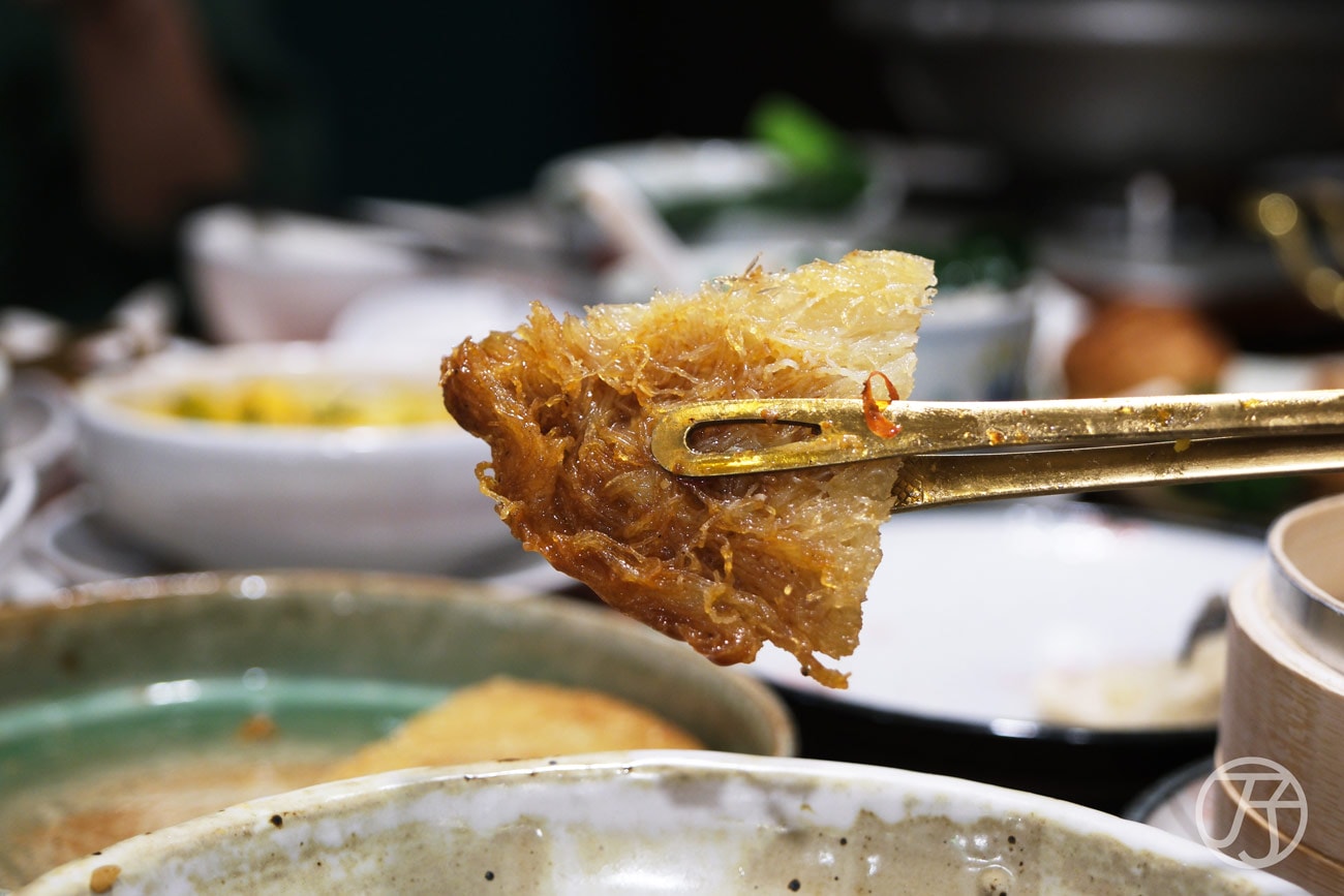台北正宗港式雞煲 如嫦卜卜蜆．港式雞煲 黃金兩面米粉煎