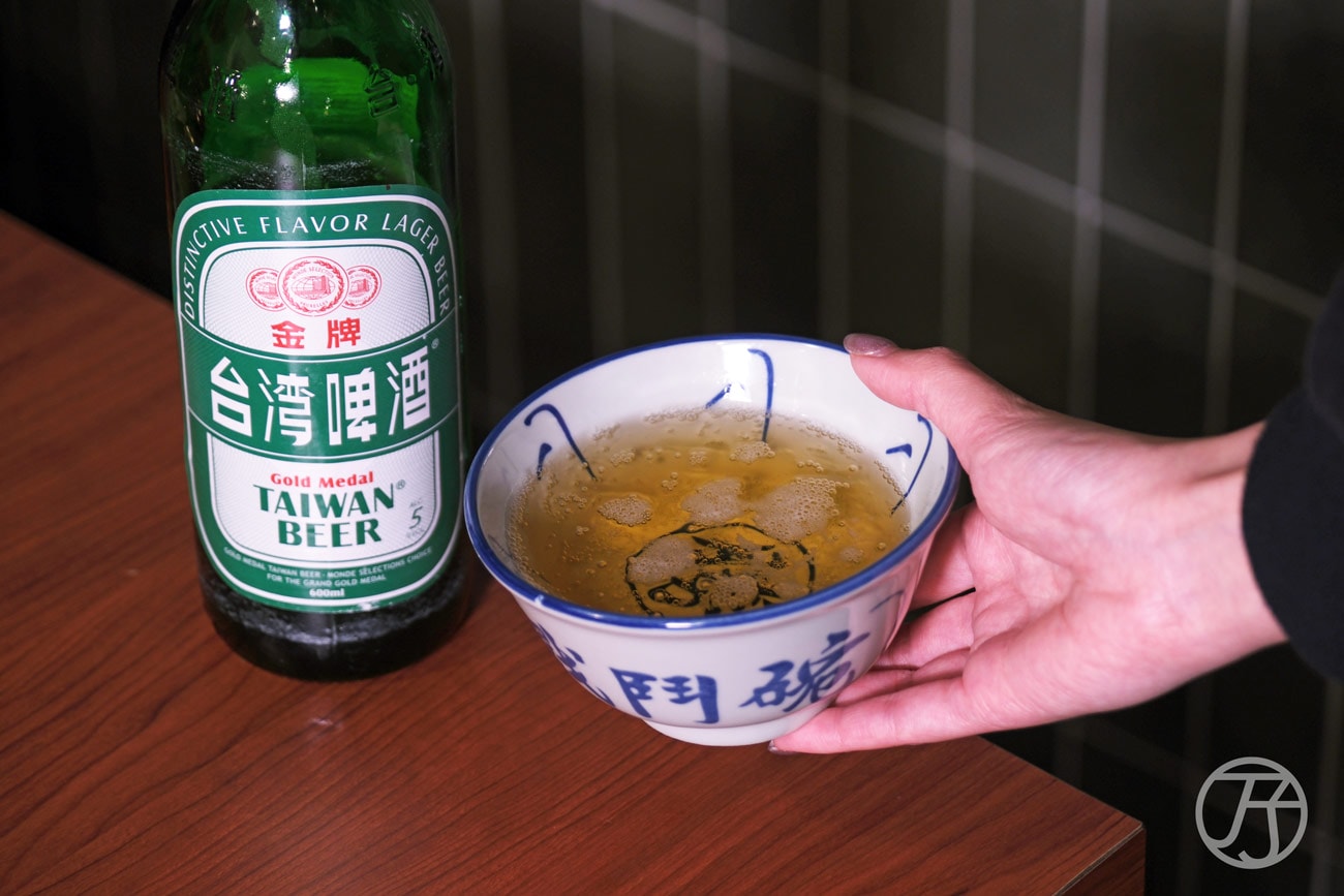 台北正宗港式雞煲 如嫦卜卜蜆．港式雞煲