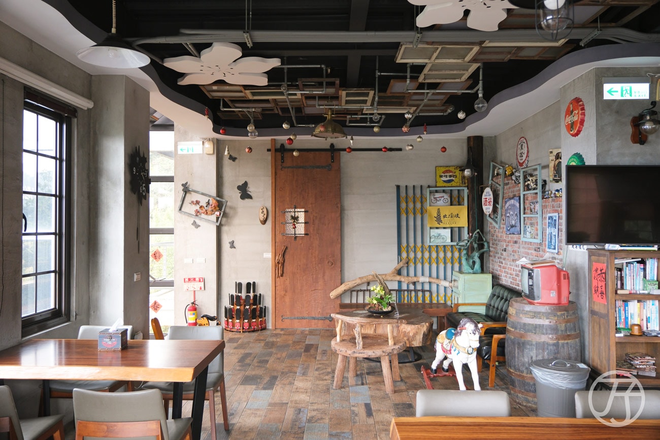 苗栗公館民宿草山境大廳空間