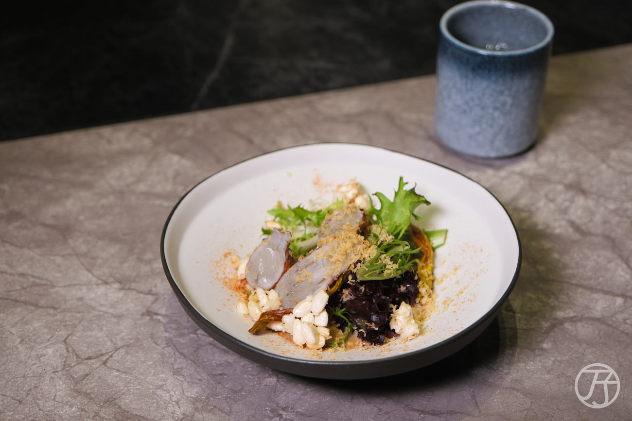 台中西屯區美食「跃.YueFire直火小料理(躍)」:板前炭火料理饗宴,台中約會餐廳開箱 - 第18張圖 台中西屯區美食「跃.YueFire直火小料理」明蝦珠貝沙拉