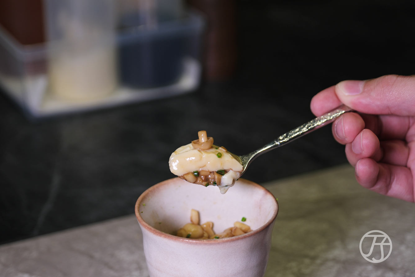 台中西屯區美食「跃.YueFire直火小料理(躍)」:板前炭火料理饗宴,台中約會餐廳開箱 - 第27張圖 台中西屯區美食「跃.YueFire直火小料理」香菇茶碗蒸