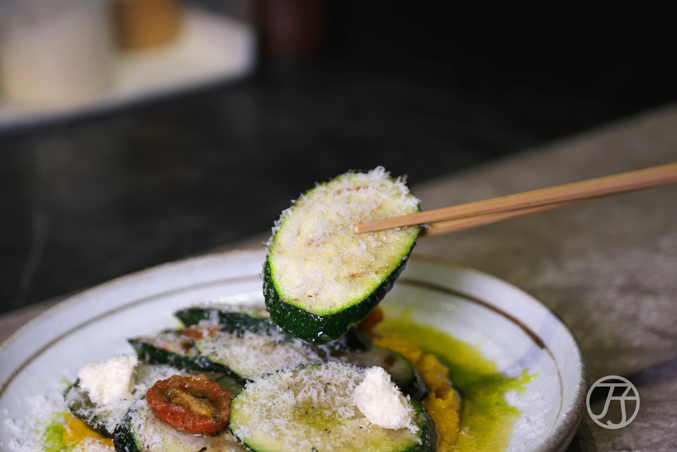 台中西屯區美食「跃.YueFire直火小料理(躍)」:板前炭火料理饗宴,台中約會餐廳開箱 - 第80張圖 台中西屯區美食「跃.YueFire直火小料理」栗子南瓜櫛瓜