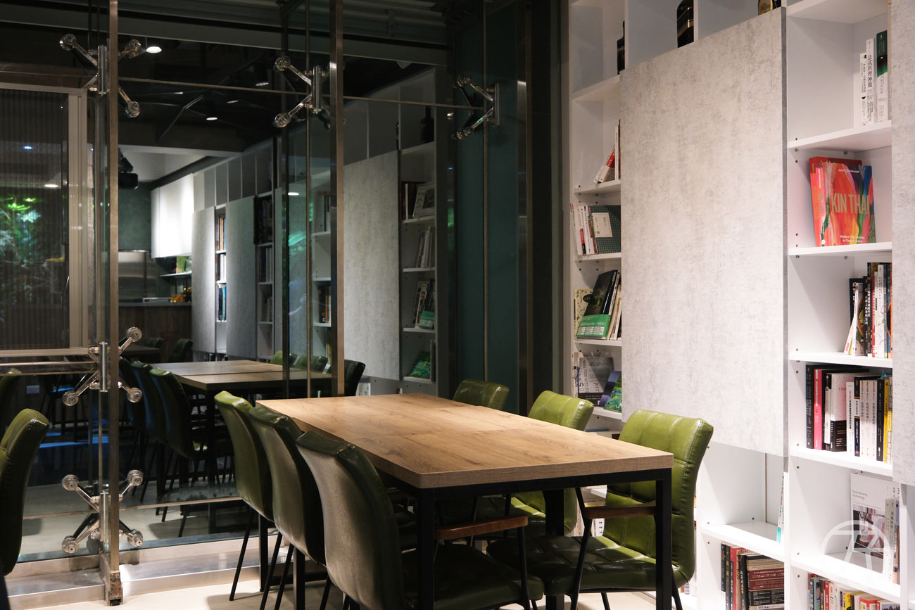 台北南洋餐酒館推薦「迪宅南洋餐酒 DEE JAI BISTRO」用餐空間