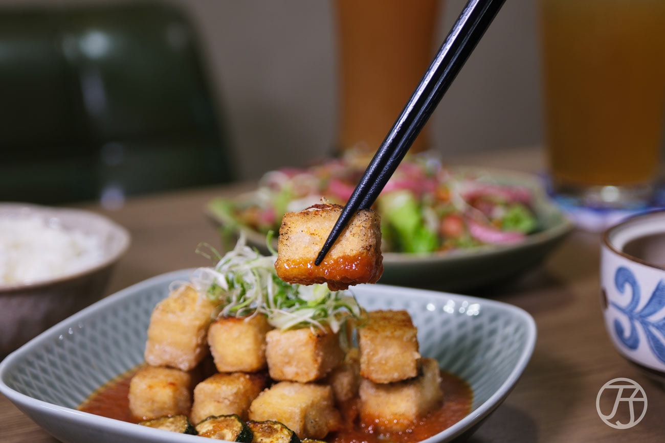 台北南洋餐酒館推薦「迪宅南洋餐酒 DEE JAI BISTRO」三人分享餐新加坡辣椒豆腐