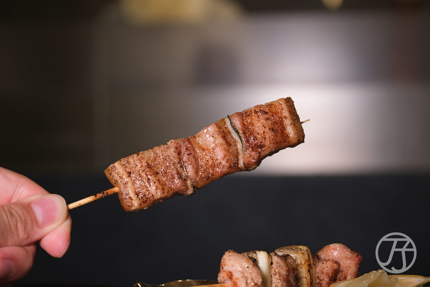 台中燒鳥推薦,横浜焼き鳥‧達磨 Daruma Yakitori,日本橫濱70年名店海外唯一姊妹店,職人與火焰共舞的關東古典派美味 - 第40張圖 横浜焼き鳥‧達磨台中店 紫蘇豬五花